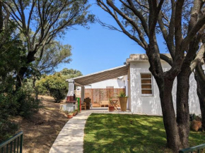 Villa Uliveto Private Rooms with kitchen and garden Chia